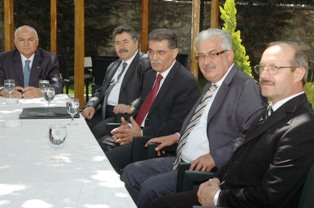 'Selçuk Üniversitesini takdirle izliyorum'