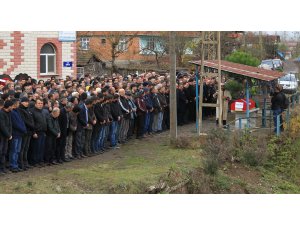 Uyardığı avcılar tarafından vurulan saha bekçisi son yolculuğuna uğurlandı