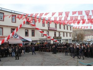 Gevaş’ta 300 kişinin istihdam edildiği fabrika törenle açıldı