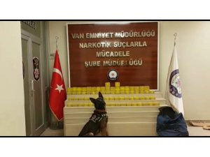Van’da park halindeki kamyonetten 45 kilo eroin çıktı