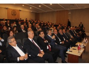 İzmir’deki 4. Bakırçay Ekonomi Zirvesi önemli isimleri buluşturdu