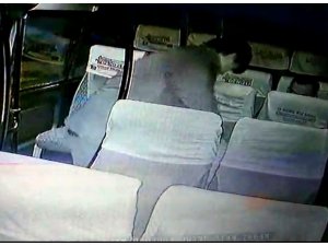 2 bin TL’lik cep telefonu hırsızlığı güvenlik kamerasında