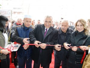 Karakaya Eczanesi yeni adresinde