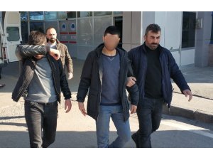 Bıçakla ağır yaralamaya 2 gözaltı