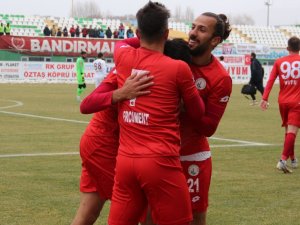 TFF 2. Lig: Sivas Belediyespor: 3 - Bandırmaspor: 0