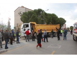 Muğla’da kamyonun çarptığı çocuk ağır yaralandı