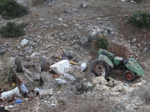 Traktör 20 metrelik şarampole uçtu; 1’i ağır 2 yaralı