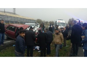 Diyarbakır’da trafik kazası: 3 yaralı