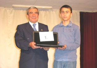 Eski vekil kendini eğitime verdi