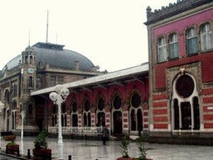 Sirkeci Tren Garı'nda yangın