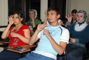 İşaret Dili Kursu büyük ilgi görüyor