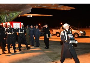 Şehit uzman çavuş dualarla karşılandı