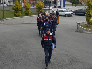 Karaman’da hırsızlık şüphelisi 1’i kadın 4 kişi tutuklandı