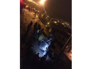 Otomobil şarampole devrildi: 2 yaralı