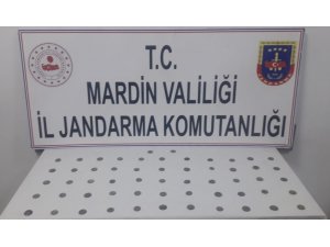 Tarihi eser kaçakçıları jandarmadan kaçamadı