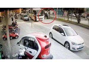 2 kişinin yaralandığı kaza kamerada