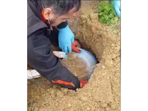 Operasyon yapan polis, yanan sobada uyuşturucu ele geçirdi