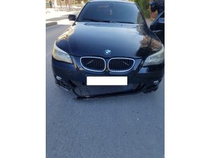 Galeriden otomobili çalan, eski çalışan çıktı