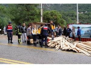 Kontrolden çıkan traktör devrildi: 1 ölü, 1 yaralı