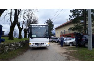 Bosna Hersek'teki Vucjak Kampı'nda kalan göçmenler taşınıyor