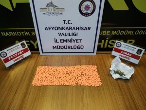 Afyonkarahisar’da zehir tacirlerine darbe