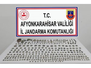 239 adet sikke ve 70 adet tarihi obje ele geçirildi