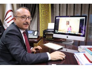 Siirt Valisi Ali Fuat Atik AA'nın "Yılın Fotoğrafları" oylamasına katıldı