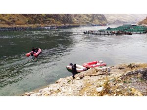 Fırat Nehri’nde 10 gündür tüm ekipler, kayıp sürücüyü arıyor