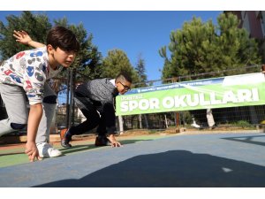 Kocaeli’de binlerce çocuk sporla geleceğe hazırlanıyor