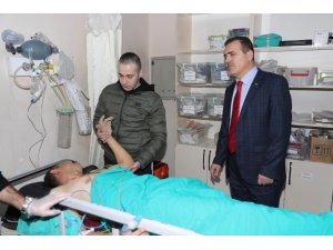 Özel Harekat polislerini taşıyan minibüs şarampole yuvarlandı: 3 yaralı