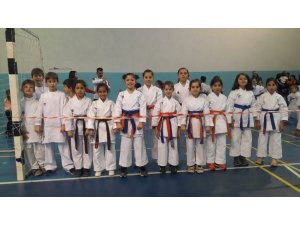 Mustafakemalpaşa Belediyesporlu karatecilerin başarısı sürüyor