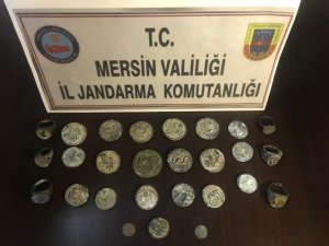 Mersin’de tarihi eserleri satmaya çalışan bir kişi suçüstü yakalandı