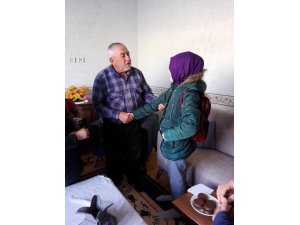 Suşehri'nde öğrencilerden şehit ailesine ziyaret