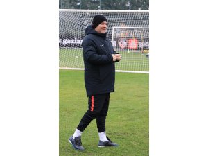 Gaziantep FK Teknik Direktörü Sumudica: "Yaptığım hareketler kimseye karşı değildi"