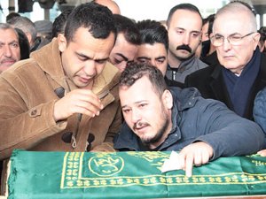 Çikolata yerken hayatını kaybetti