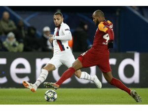 UEFA Şampiyonlar Ligi: Paris Saint-Germain: 2 - Galatasaray: 0 (İlk yarı)