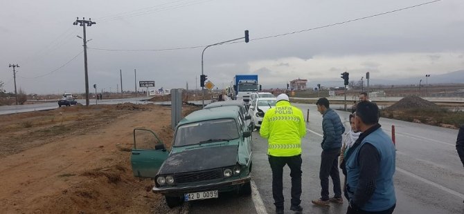 Konya’da 4 araçlı zincirleme trafik kazası