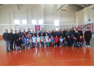 Adilcevaz’ın voleybol takımı kadrosunu güçlendirdi