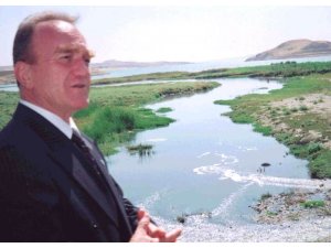 Eski Çevre Bakanına dolandırıcılık şoku