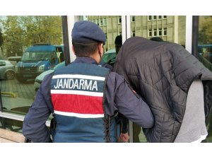 Eşinin aracını yakan kocaya adli kontrol