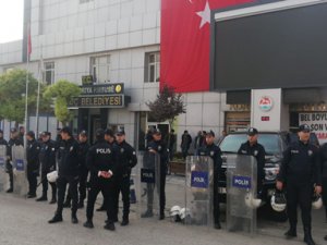 Belediye Başkan Vekili'ne suikast hazırlığındaki teröristle irtibatlı 6 şüpheli yakalandı