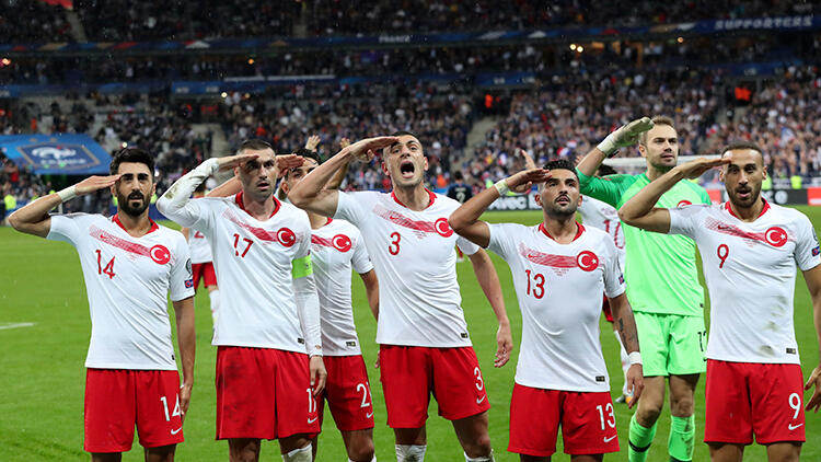 UEFA'dan 'Asker selamı' kararı!