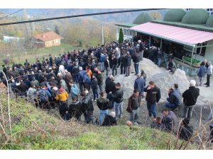 Torununu hastaneye götürürken kaza yaptı: 3 ölü