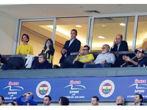 Ali Koç, maçı locasından takip etti