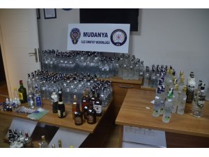 Mudanya polisinden kaçak içki operasyonu
