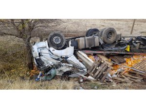 Elazığ’da tır devrildi: 1 yaralı
