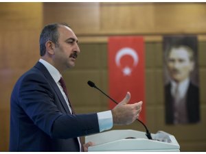 Bakan Gül: “Değil Bylock, dumanla bile haberleşseler bu mücadeleyi sürdüreceğiz”