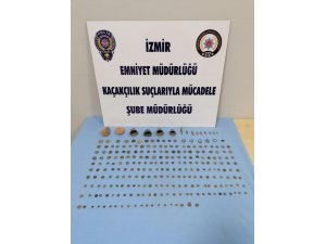 İzmir’de 252 parça tarihi eser ele geçirildi