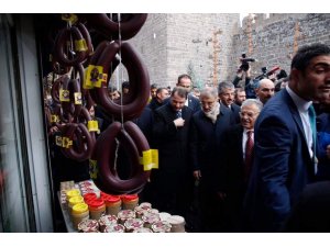 Bakan Albayrak’tan esnafa: “İnşallah daha da düşecek”