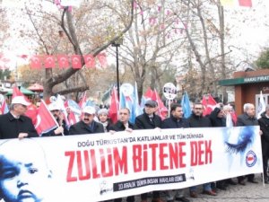 Çin'in Doğu Türkistan'daki hak ihlalleri Kütahya’da protesto edildi